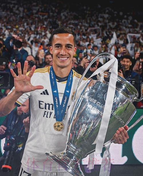 西媒:巴斯克斯将在世俱杯后离队 结束皇马生涯 西媒:巴斯克斯将在世俱杯后离队 结束皇马生涯